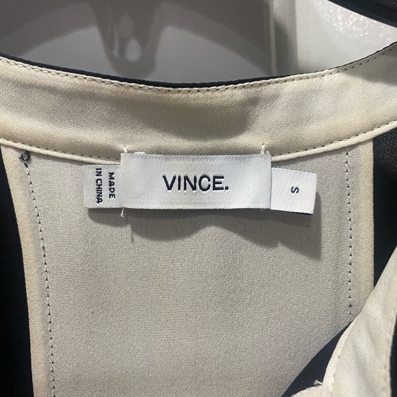 Vince 100% Silk Top Size S - Picture 6 of 6